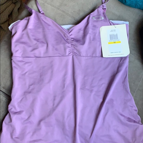 Oakley UV protection lined convert tank - Picture 1 of 6